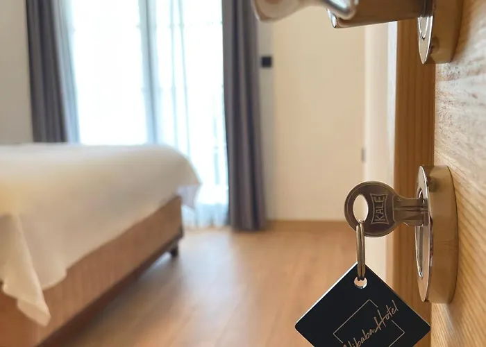 Airport Alibaba Hotel *