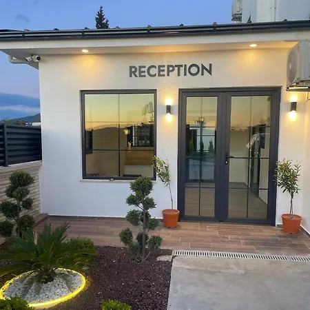 Airport Alibaba House