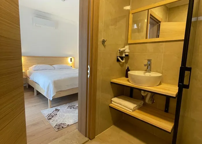 Otel Airport Alibaba House