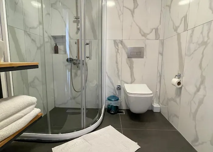 Airport Alibaba House Otel