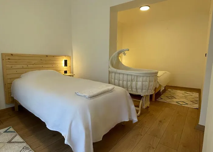 Airport Alibaba House