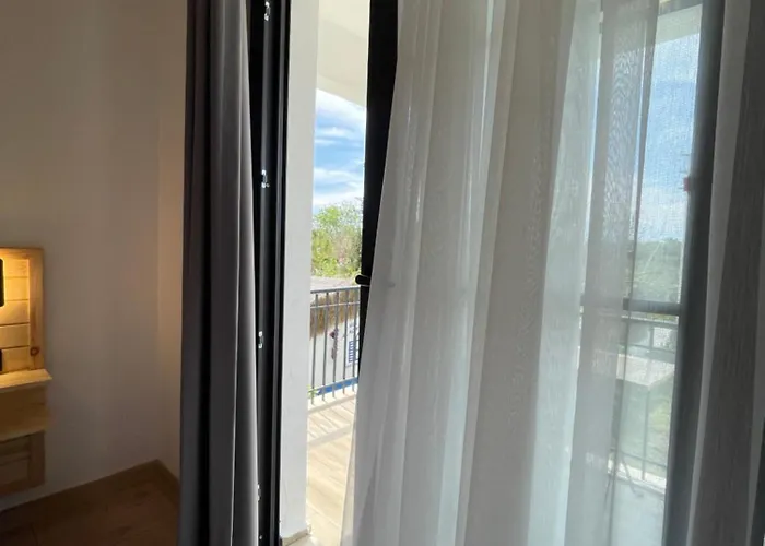 Airport Alibaba מלון